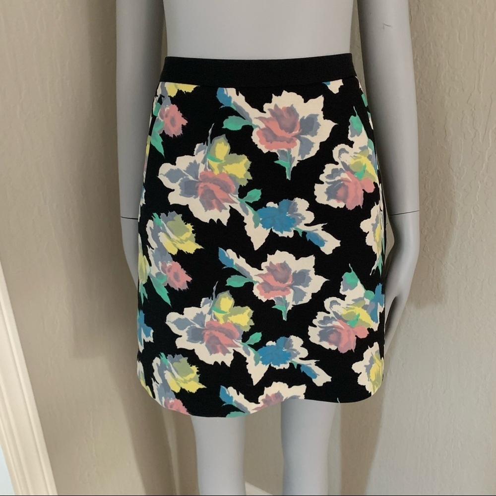 OASIS Floral Crepe Colorful Mini Skirt - Picture 3 of 14